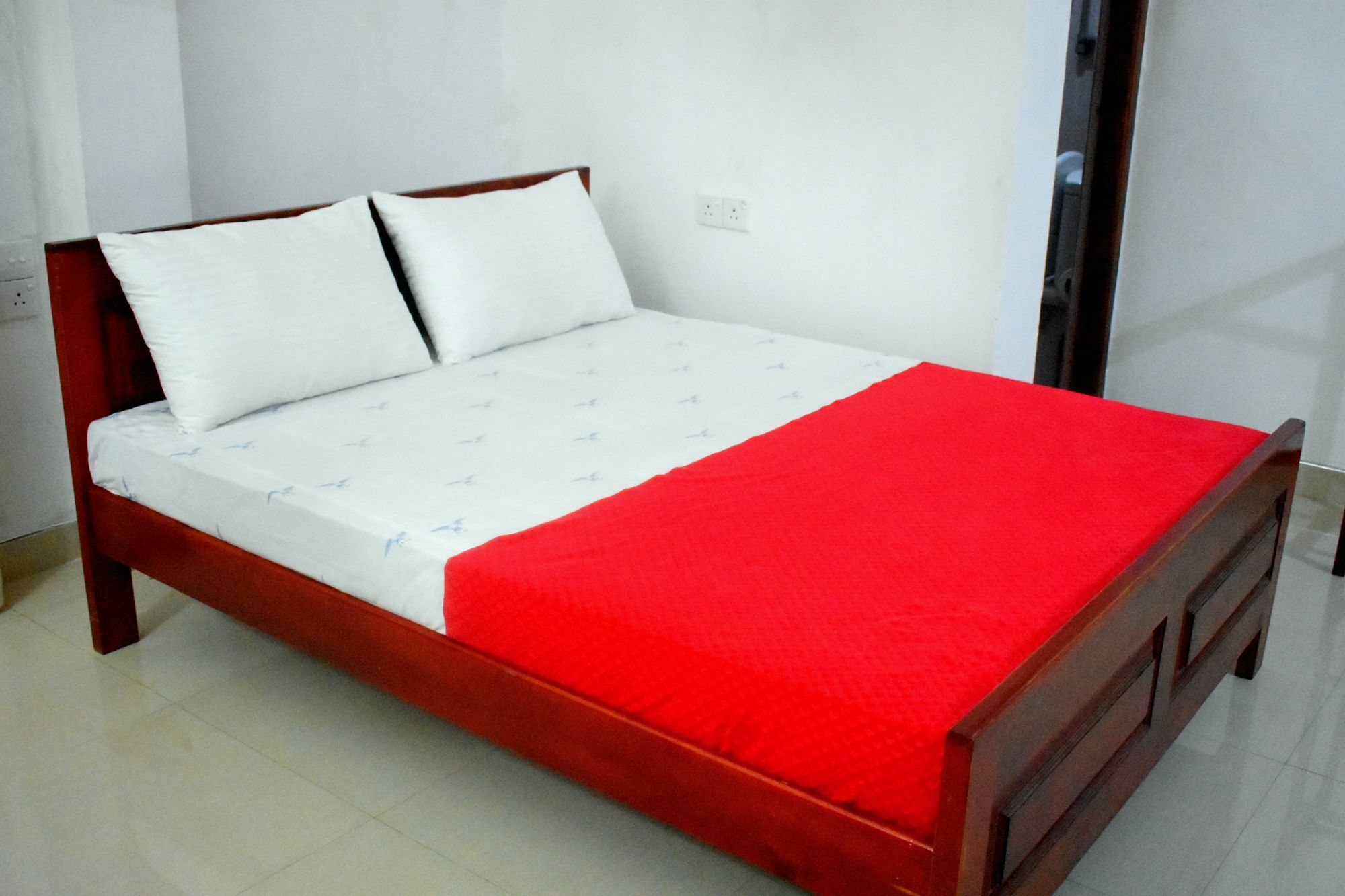 Lion Rest Hotell Anuradhapura Exteriör bild