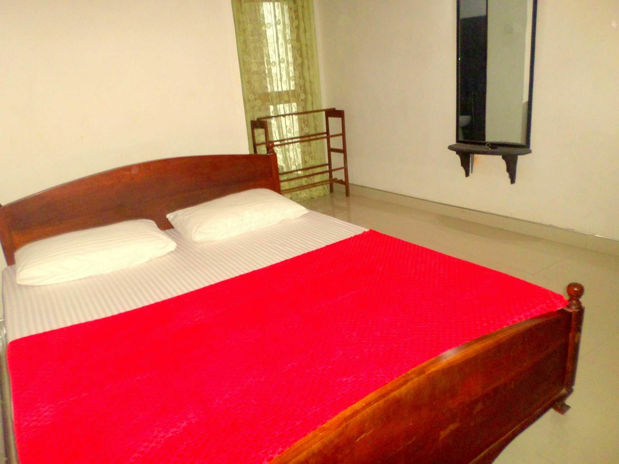 Lion Rest Hotell Anuradhapura Exteriör bild