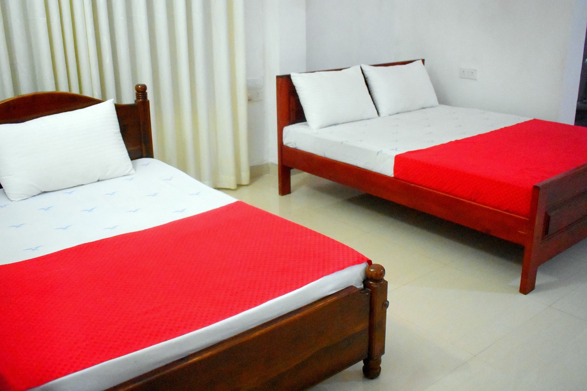 Lion Rest Hotell Anuradhapura Exteriör bild